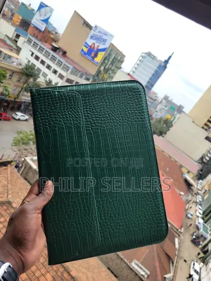 Crocodile Embossed PU Leather Laptop Sleeve