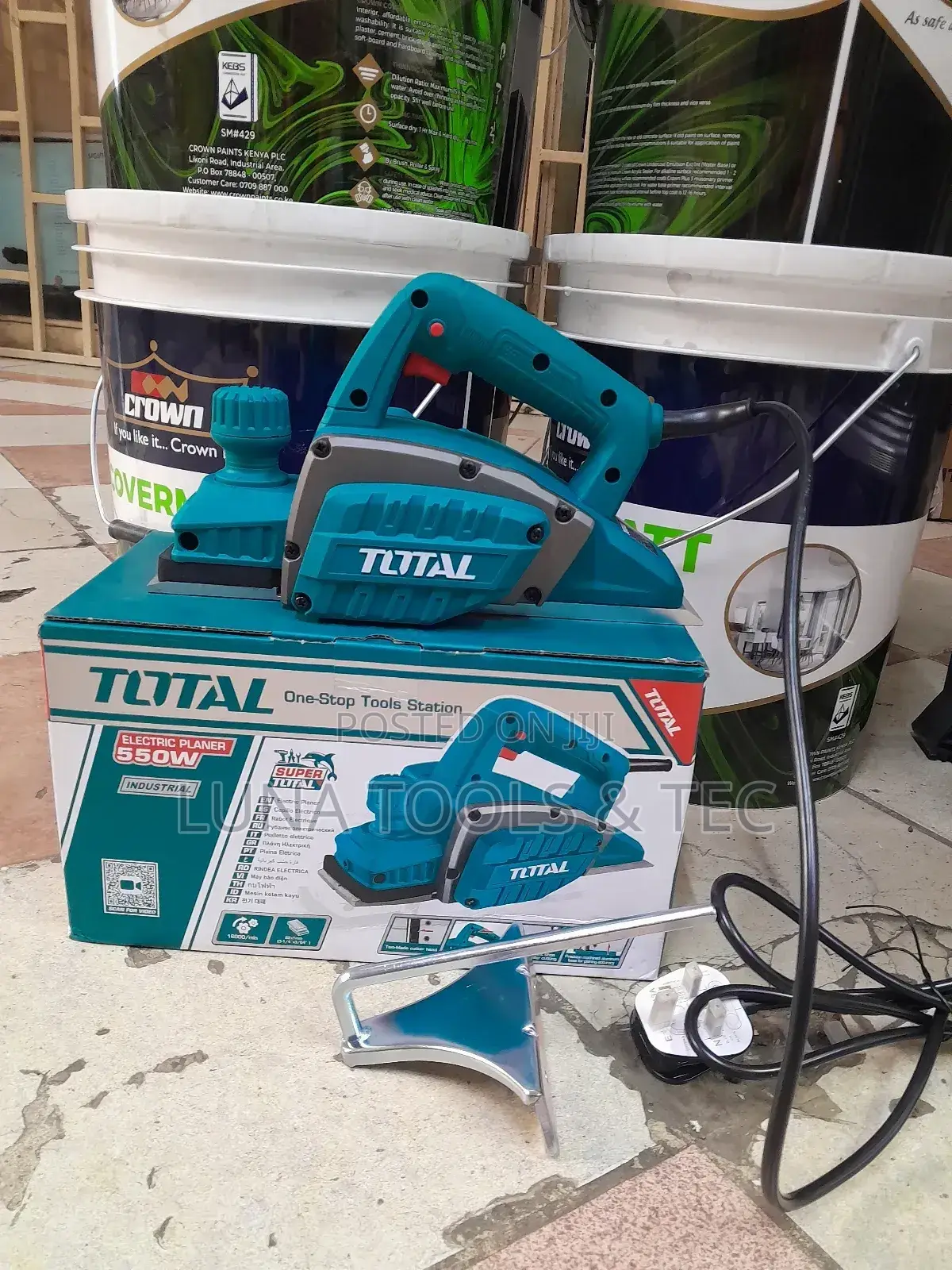 Corded Electric 550W Planer.