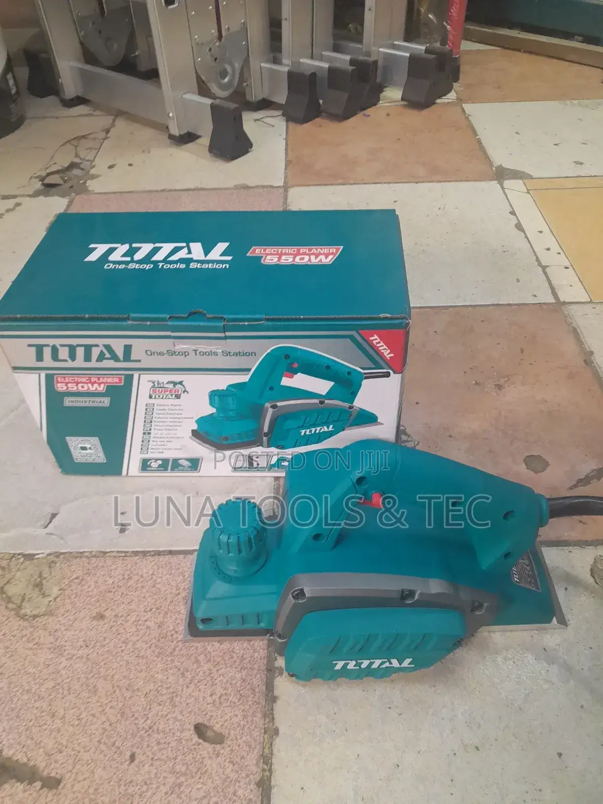Electric Wood Planer/Electric Wood Planer 550W.