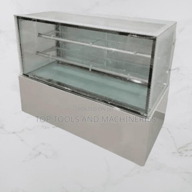 Premium Cake Display Refrigerator Display 1.5mtr