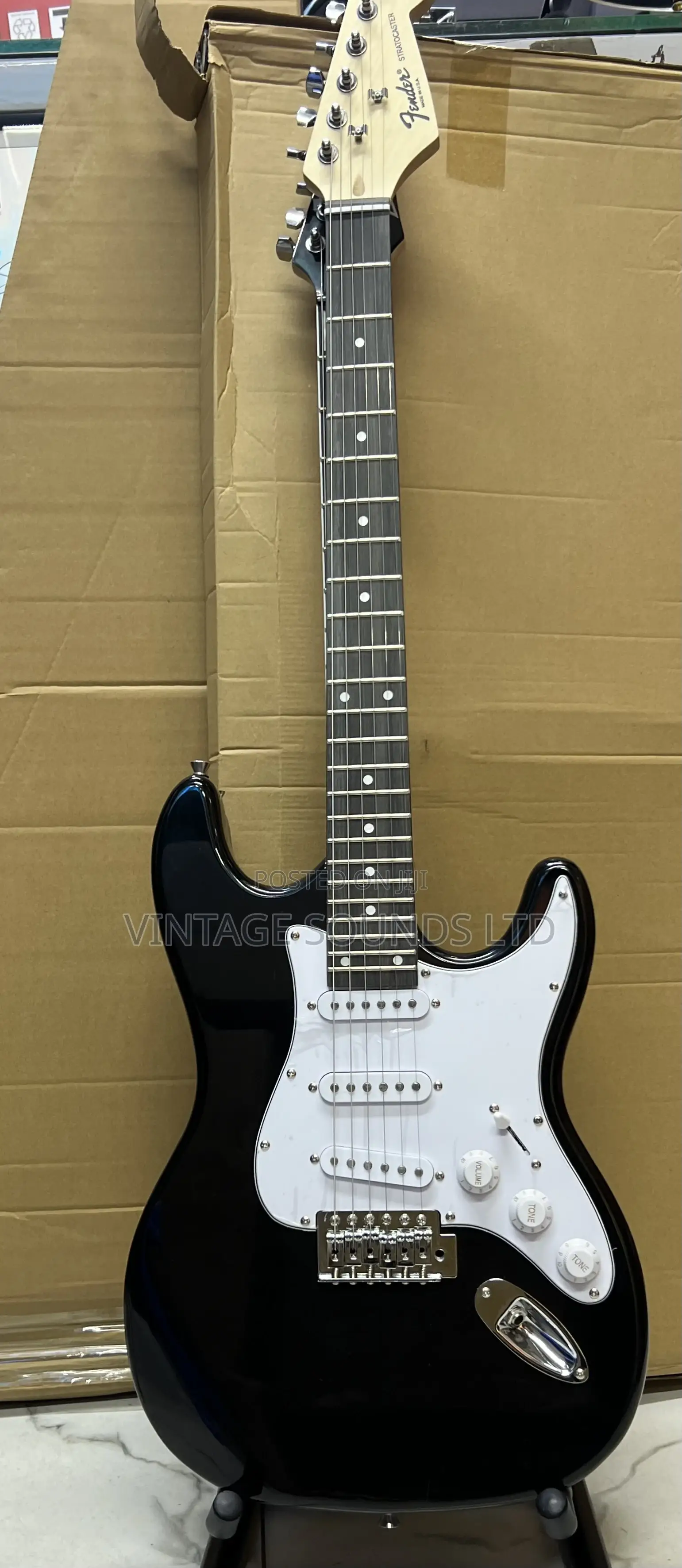 FENDER Electric Rythm Guitar 22F ( FEATURES )