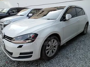 Volkswagen Golf TSI SE 4-Door FWD 2017 White