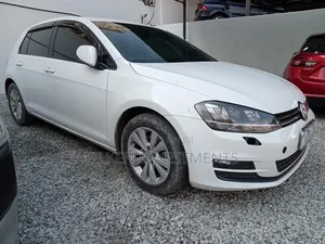 Volkswagen Golf TSI SE 4-Door FWD 2017 White