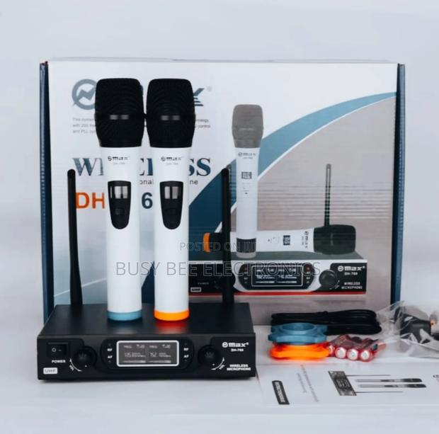 White Max 769 Wireless Microphone