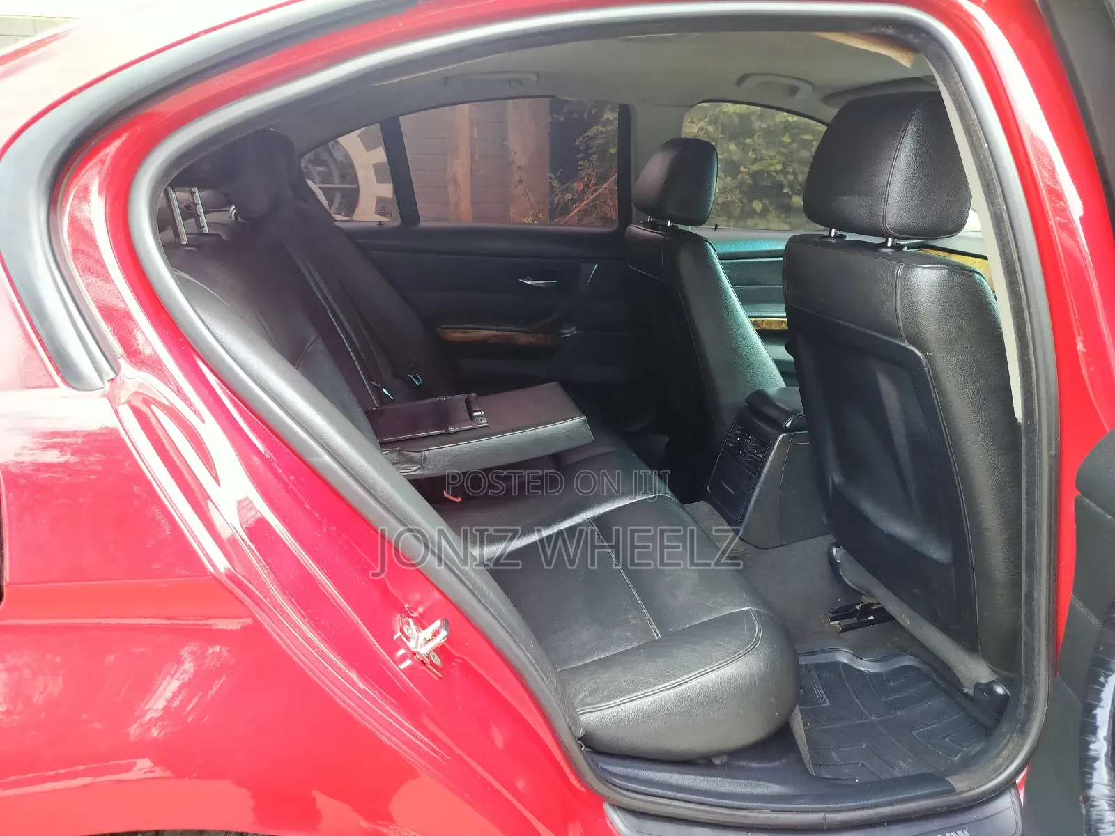 BMW 320i Sedan RWD 2008 Red