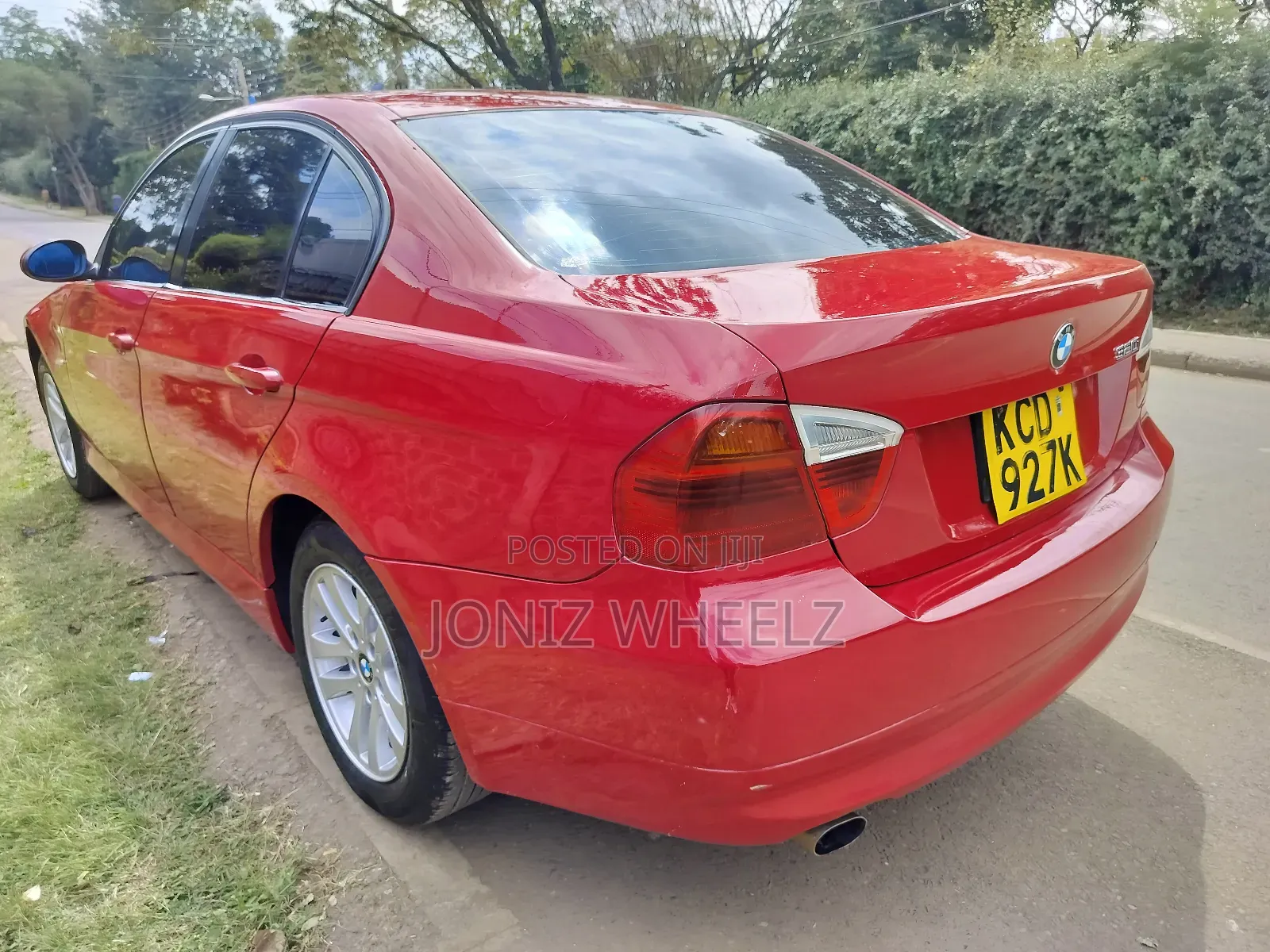 BMW 320i Sedan RWD 2008 Red