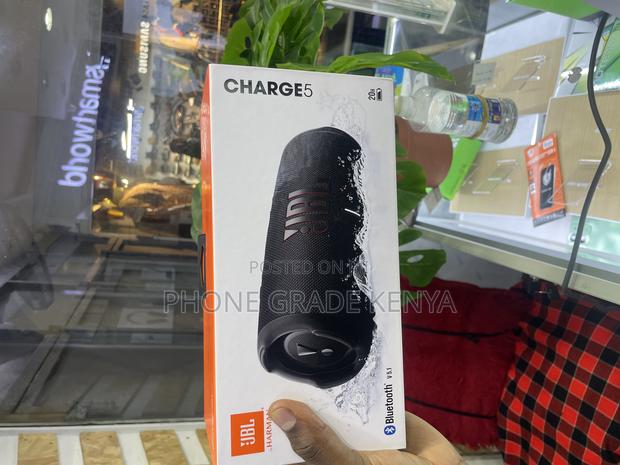 JBL Charge 5 - main view