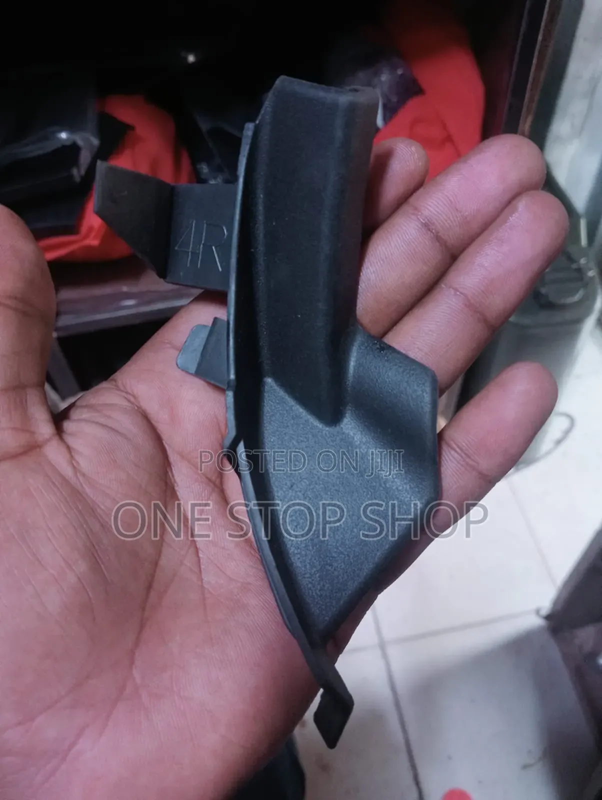 Prrado 120 Windscreen Finisher for Replacement