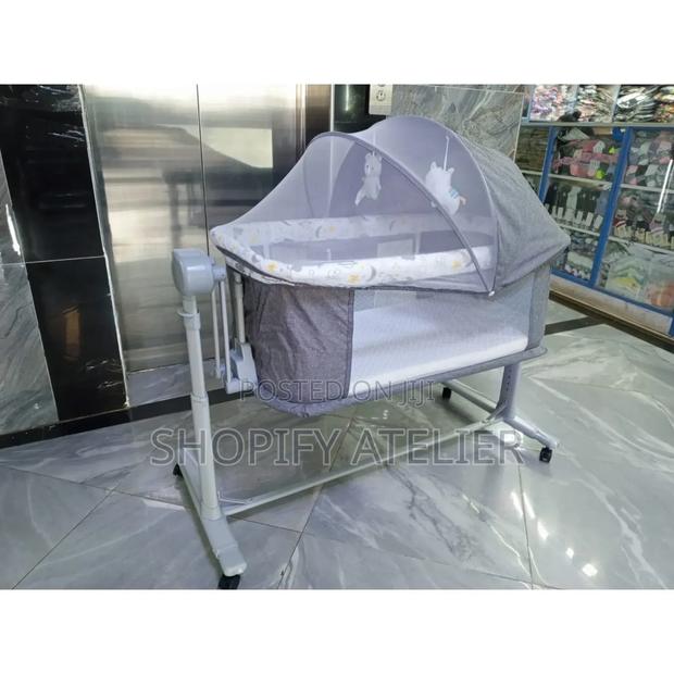 Electric Cos Baby Sleeper Comes With Matress Inbult Music