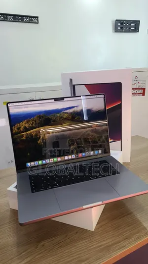 New Laptop Apple MacBook Pro 2022 M2 32GB Apple M1 Max SSD 1T