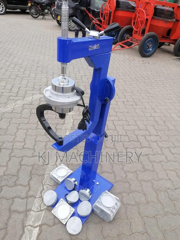 Truck Tyre Vulcanizer New Model Brand New Machine .