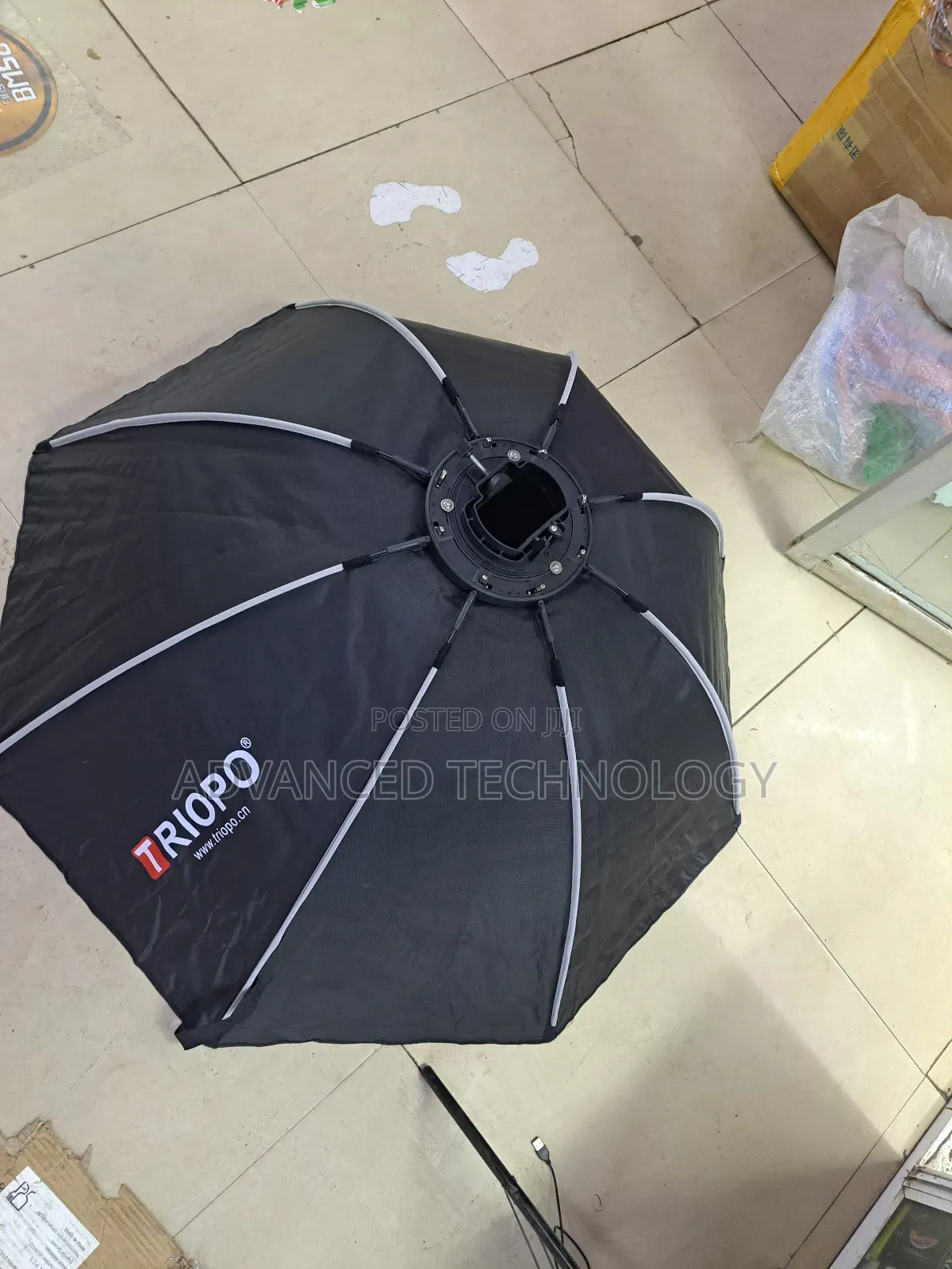 Triopo 120cm / 47" Deep Octagon Umbrella Speedlite Bracket