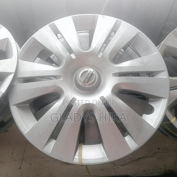 Nissn Size 15 Wheelcaps on Sale - thumbnail 2