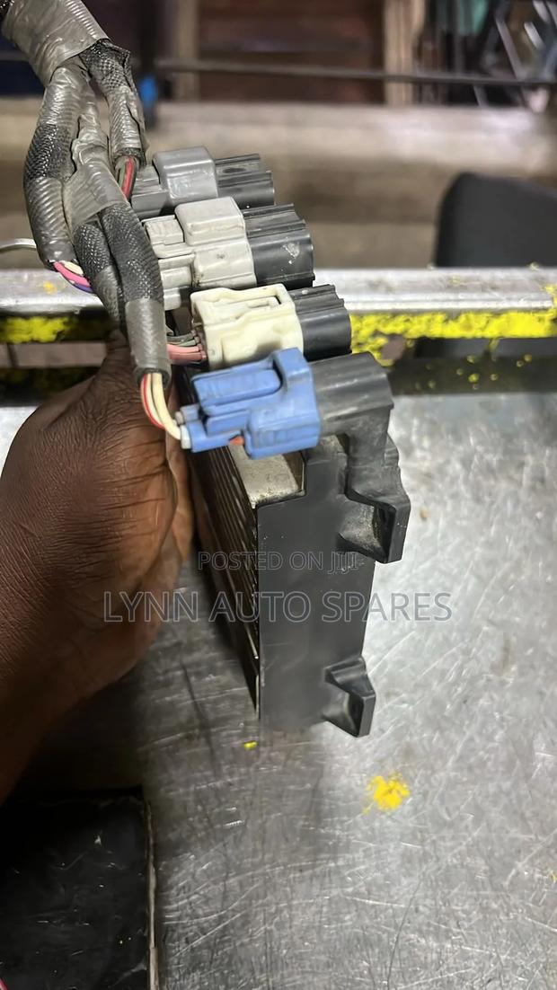 New Model 1KD Engine Driver Hiace - thumbnail 2
