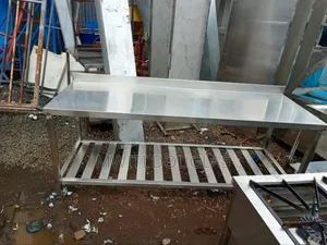Dynamic Shiny Stainless Steel Working Table