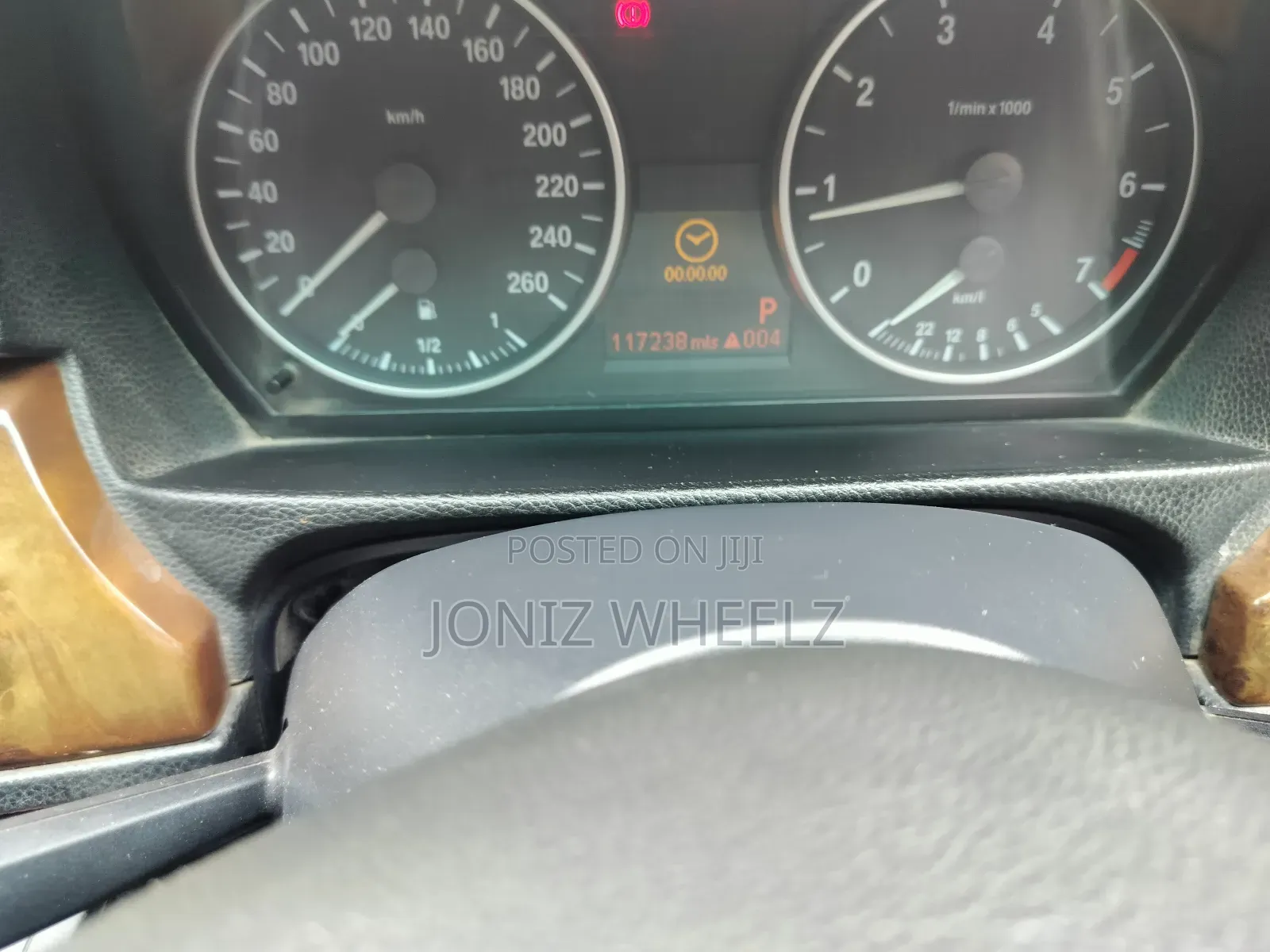 BMW 320i Sedan RWD 2008 Red