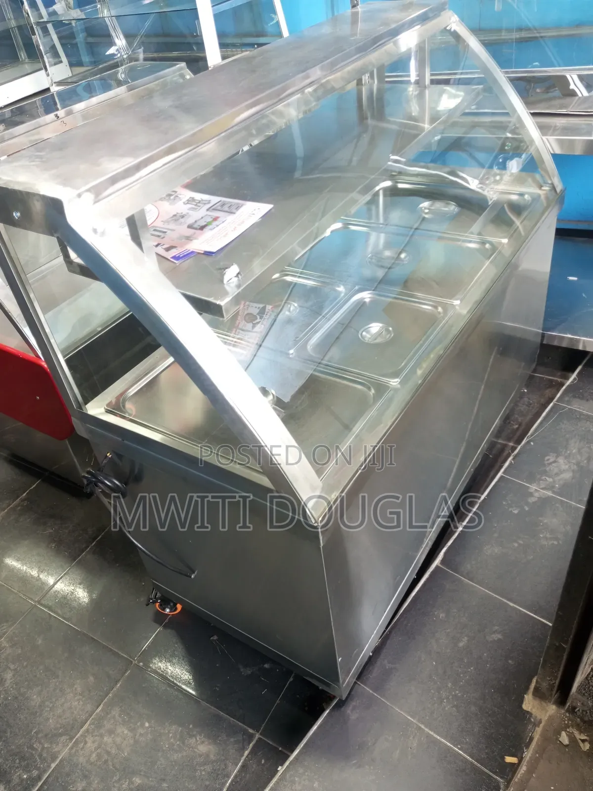 Gracious Modernized Food Warmer Display
