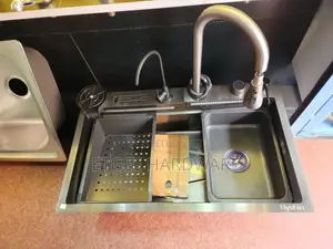 Smart Kitchen Sink With Glass Cleaner