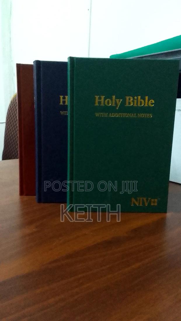 Niv Additional Notes Bible - main view