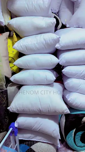 White Fibre Throwpillow Inserts