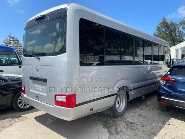 Toyota Coaster 2017 Silver - thumbnail 3