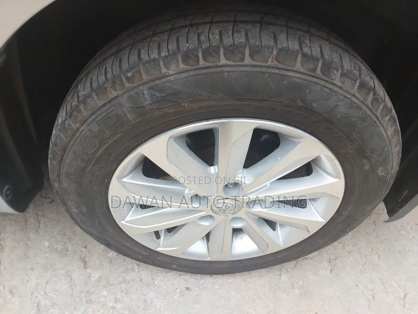 Toyota Premio 1.8 FWD 2016 Silver