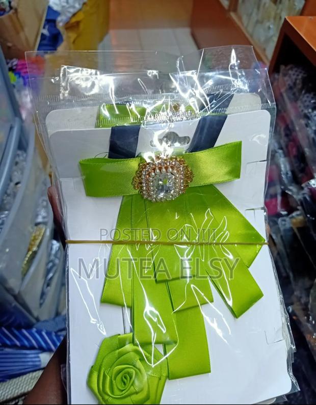 Emelard Green Lemon Green Special French Bowties