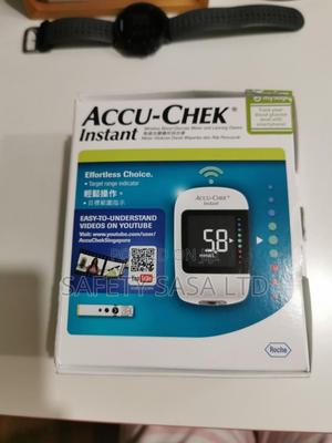 Accu Chek Instant Glucometer With 10 Strips - main view