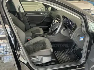 Volkswagen Golf 1.4T S FWD 2019 Black