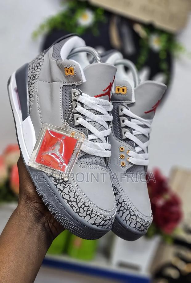 Air Jordan 3 Unisex Sneakers - thumbnail 2