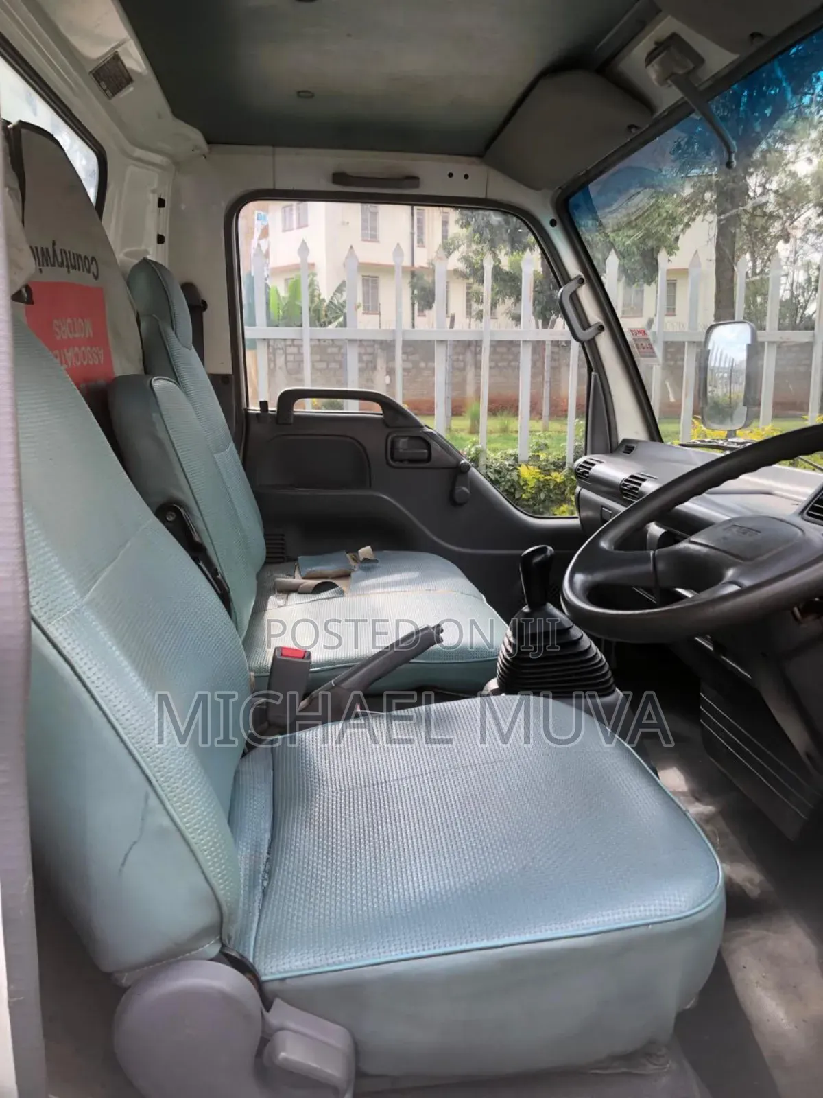 Isuzu NPR 43