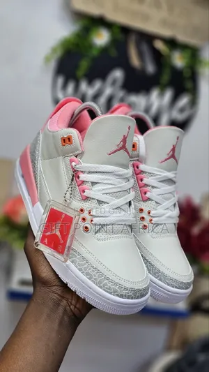 Air Jordan 3 Ladies Sneakers