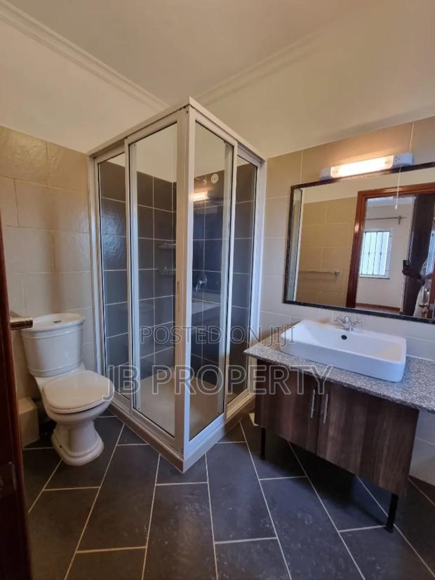 2bdrm Apartment in Executive 2Bdrm With for sale - thumbnail 5
