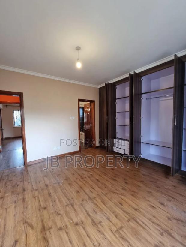 2bdrm Apartment in Executive 2Bdrm With for sale - thumbnail 11