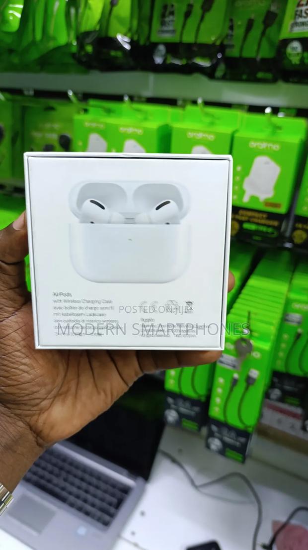 Apple Airpods Pro With Wireless Charging Case - thumbnail 3