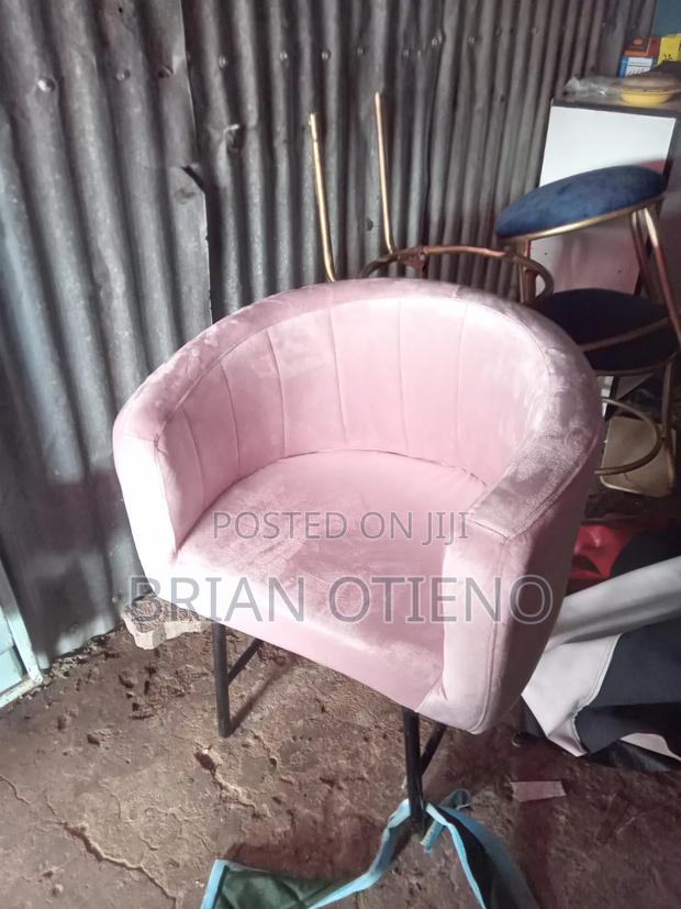 Striped Styling Seats With a Good Look - main view