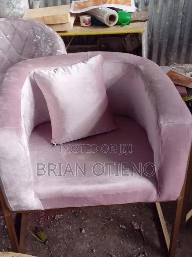 Zigzag Styling Seats With Affordable Prices - main view