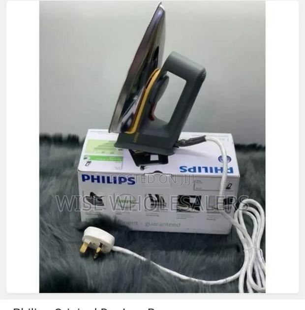 Philips Durable Non-stick Soul Plate Dry Iron Box