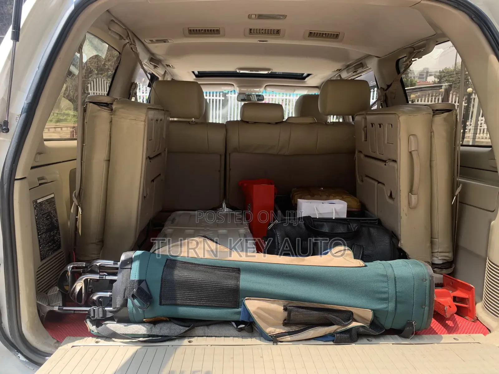 Lexus LX 470 AWD 2001 White