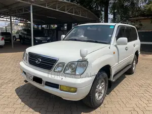 Lexus LX 470 AWD 2001 White