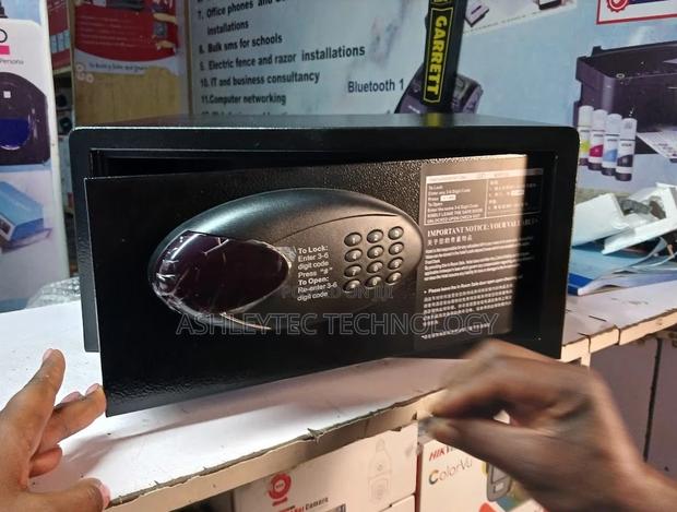 Latest Design Digital Safe Box High Quality Secure Safe