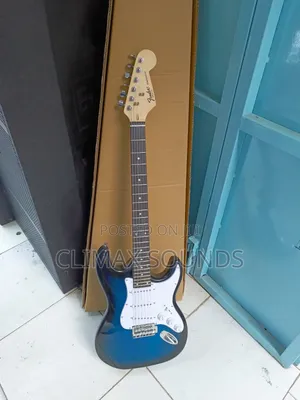 Electric Solo Guitar FENDER 24 Fret