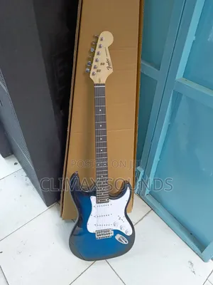 Electric Solo Guitar FENDER 24 Fret