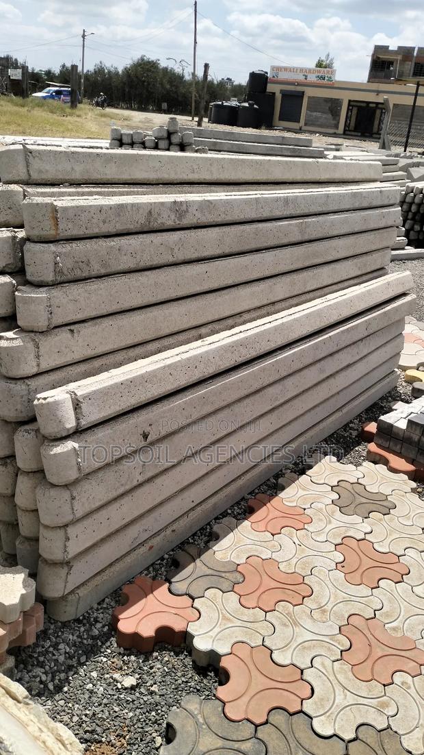 Concrete Post Straight - main view