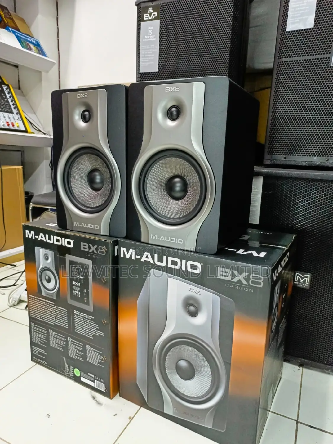 M Audio Bx8 Carbon