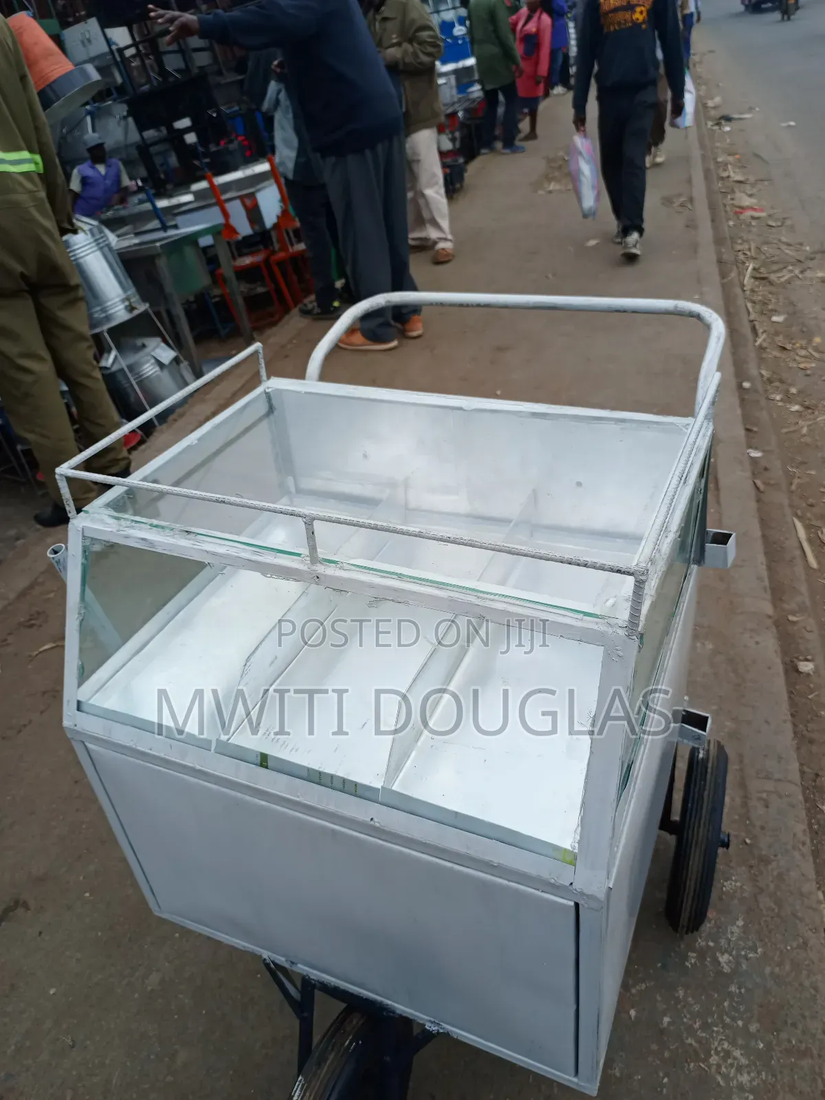 Three Partitions Eggs Smokie Trolley