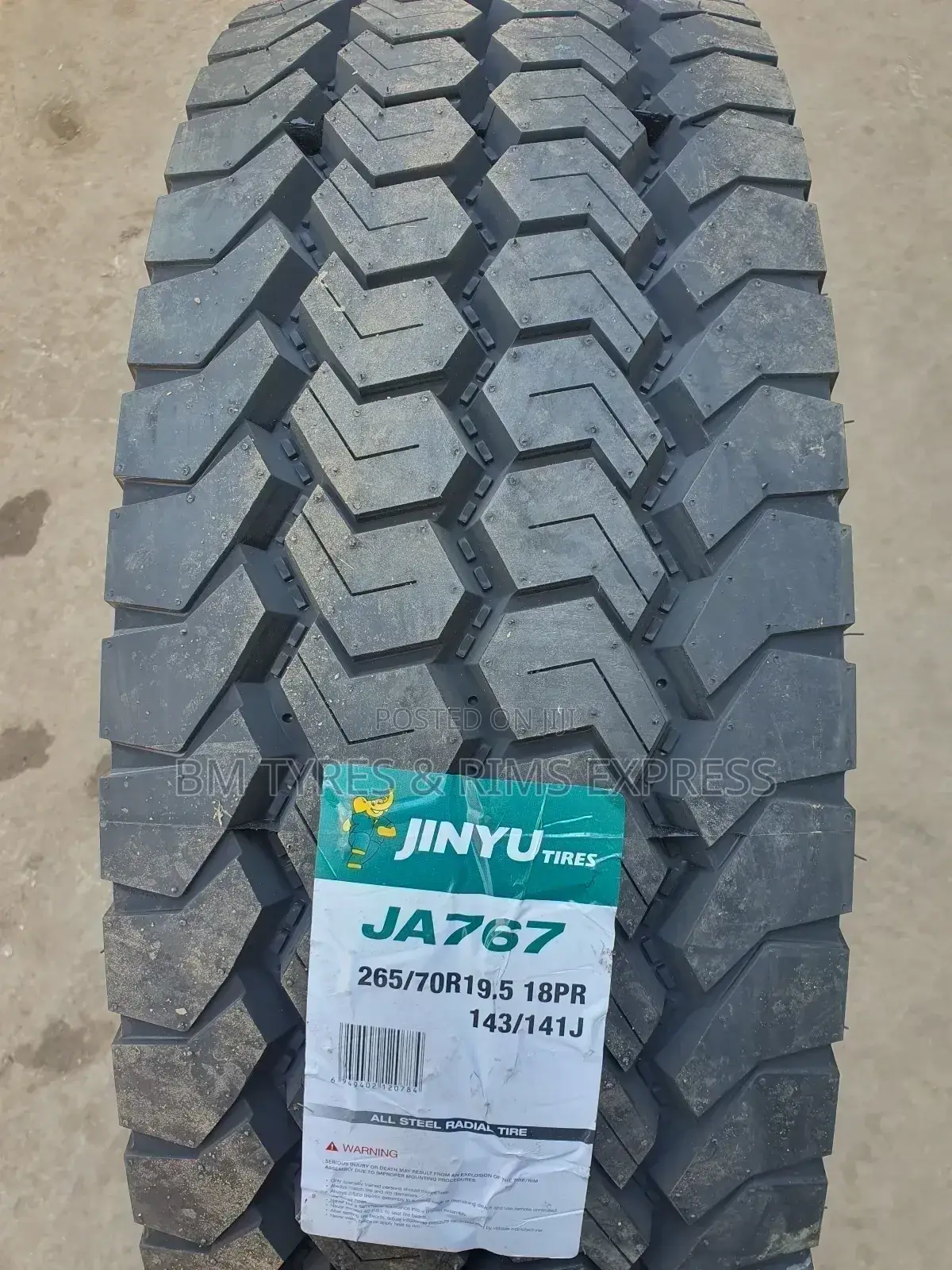 265 /70 R19. 5 JINYU TYRES (Diff)