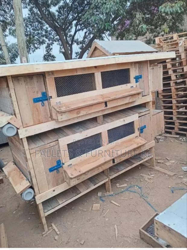 Nest Coop/ Self Cleaning Chicken House - main view