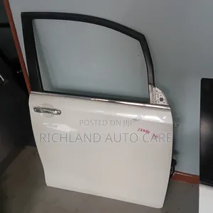 Front Door for Toyota Noah Zrr80