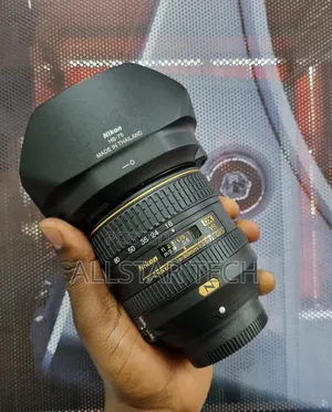 Nikon Af-S Dx Nikkor 16-80mm F/2.8-4e Ed VR